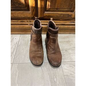 Ugg Waterproof Wedge Boots Woman’s Size 9 Side Zip